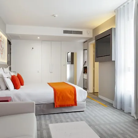 Hotel Mercure Sud 4*