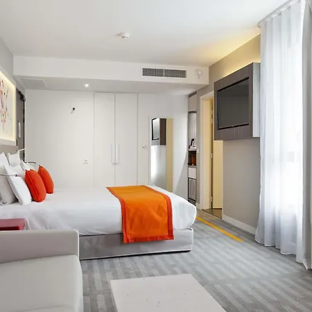 Mercure Sud ホテル 4*