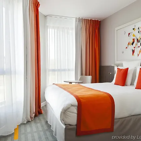 Mercure Sud מלון